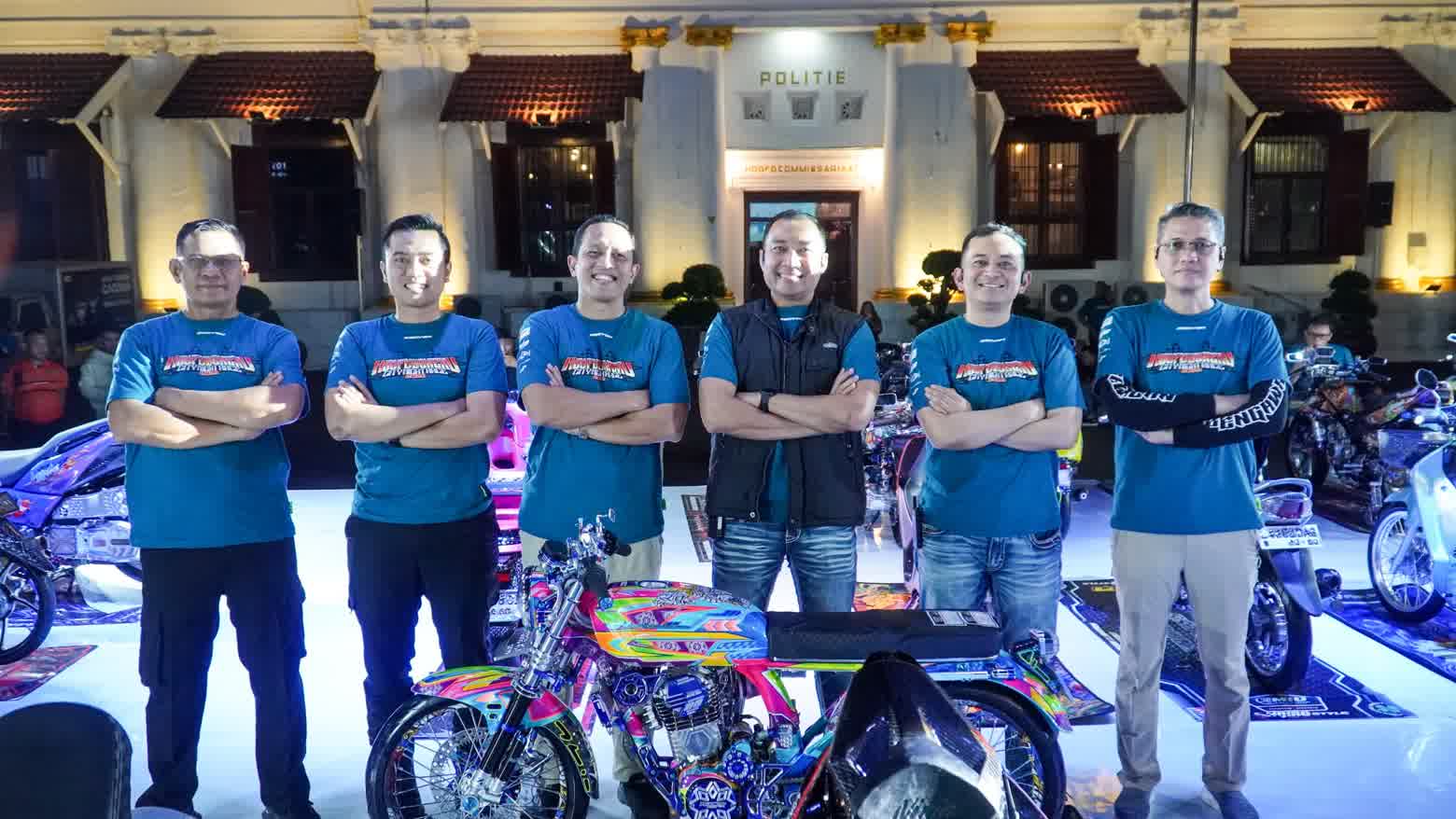 Foto: Wakapolrestabes Surabaya AKBP Rosyid Hartanto dalam ajang Hoofdbureau City Night Race – Kapolrestabes Surabaya Cup 2026.
