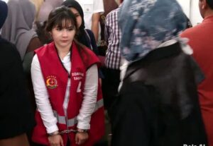 Tabrak Lari Maut di Depan Grahadi, Erica Natasha Risakotta Diadili di PN Surabaya