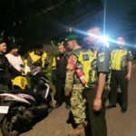 Patroli Humanis Babinsa Koramil 05/Bantar Gebang, Pererat Kedekatan dengan Warga
