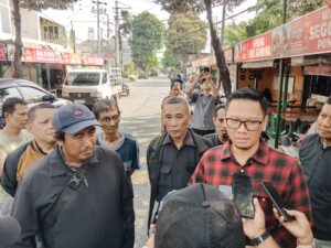 PKL Jalan Belimbing Surabaya Keberatan Direlokasi, Normalisasi Saluran Jadi Sorotan