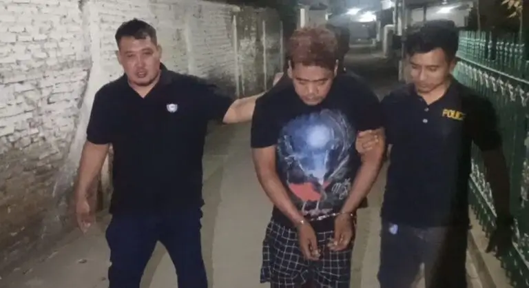 Polsek Mojoagung Meringkus Residivis Pencuri Ponsel dan Pengedar Sabu