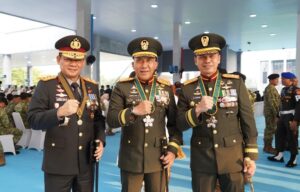Pangdam Jaya Hadiri Upacara HUT ke-81 TNI dan Terima Ucapan dari Kapolda Metro Jaya
