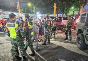 Perkuat Kamtibmas, Koramil 02/Pondok Gede dan Aparat Keamanan Laksanakan Patroli Bersama Jaga Wilayah